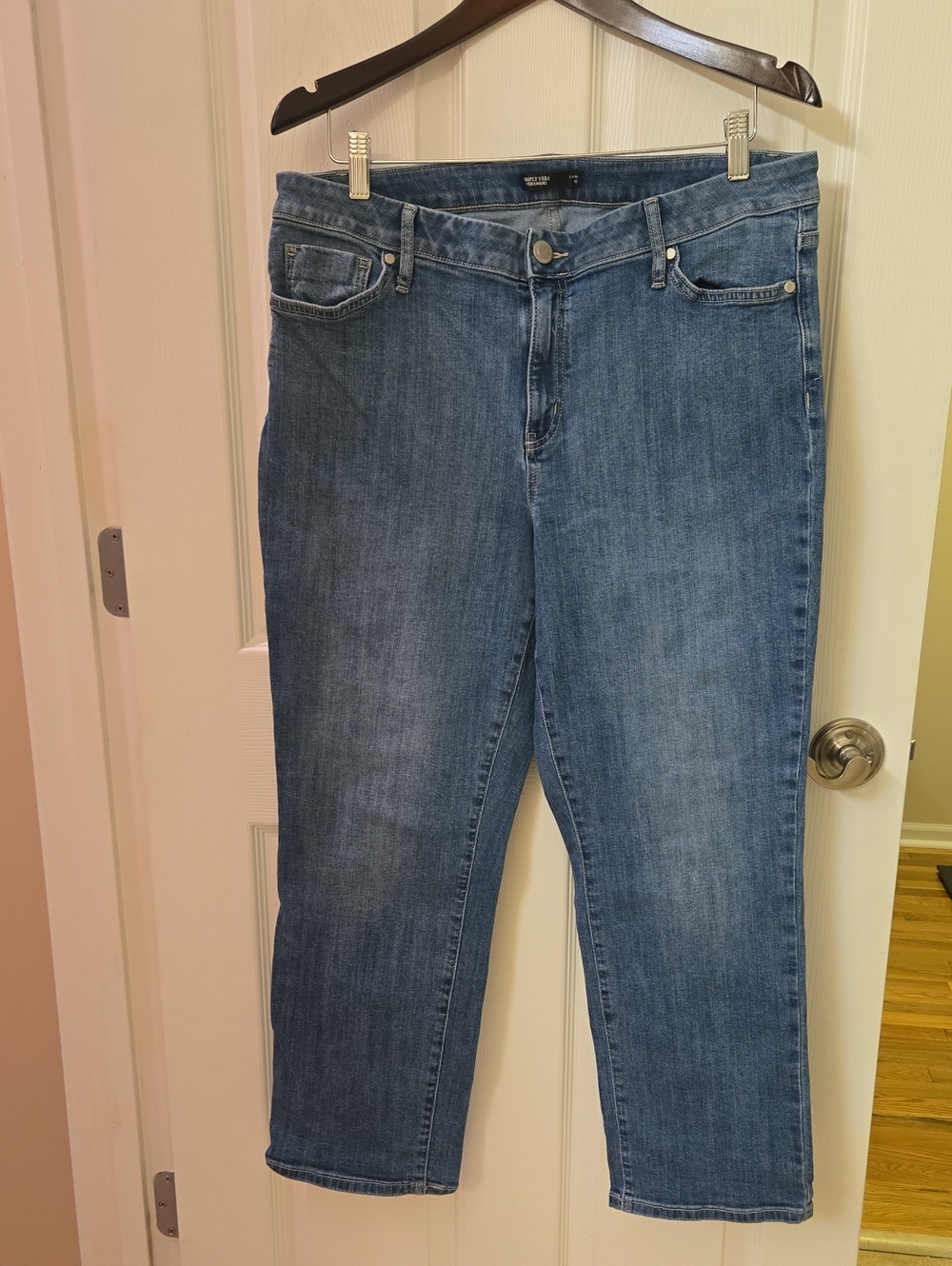 Classic Blue Ankle-Length Women's Jeans - Straight Crop